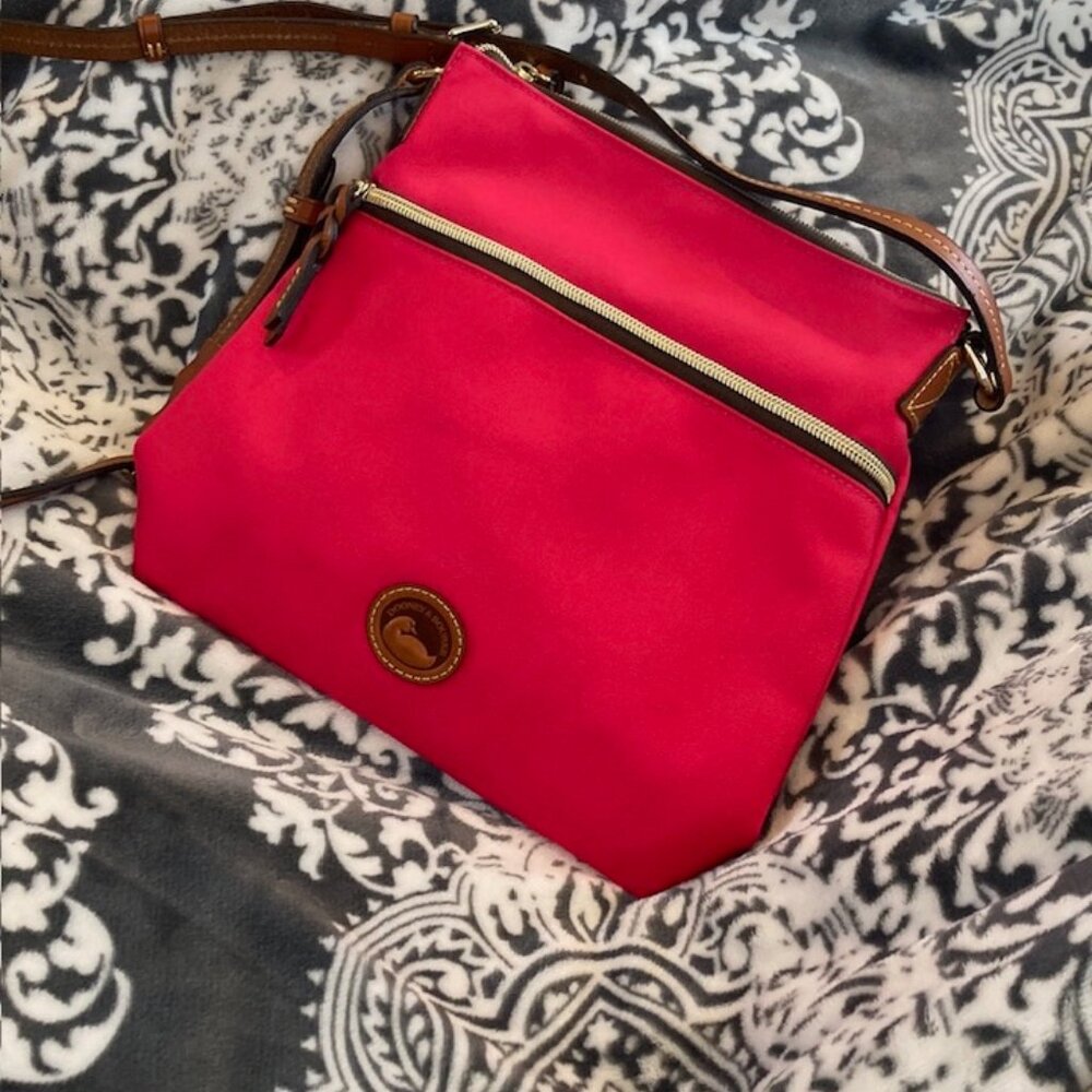NWOT Dooney & Bourke Crossbody Bag